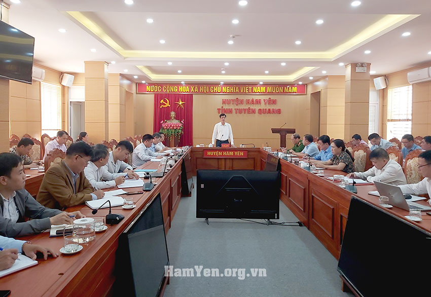 Hàm Yên nỗ lực cải cách thủ tục hành chính, nâng cao chỉ số năng lực cạnh tranh cấp huyện