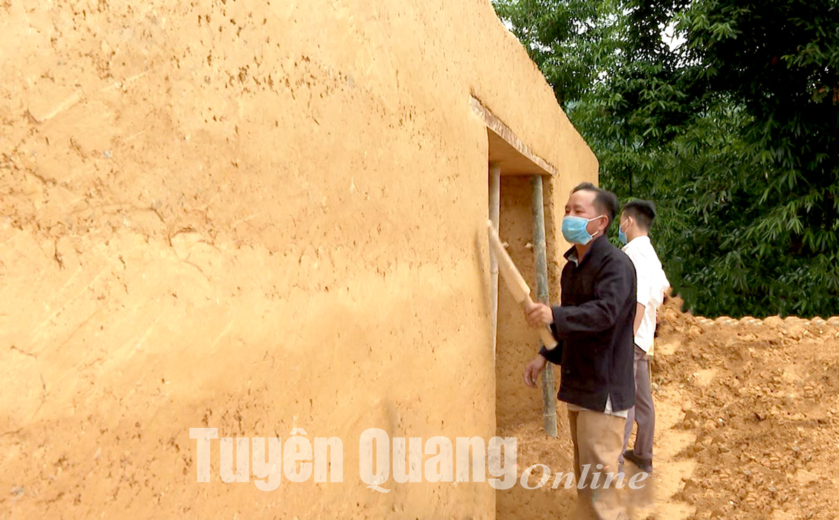 Lâm Bình khôi phục nhà trình tường