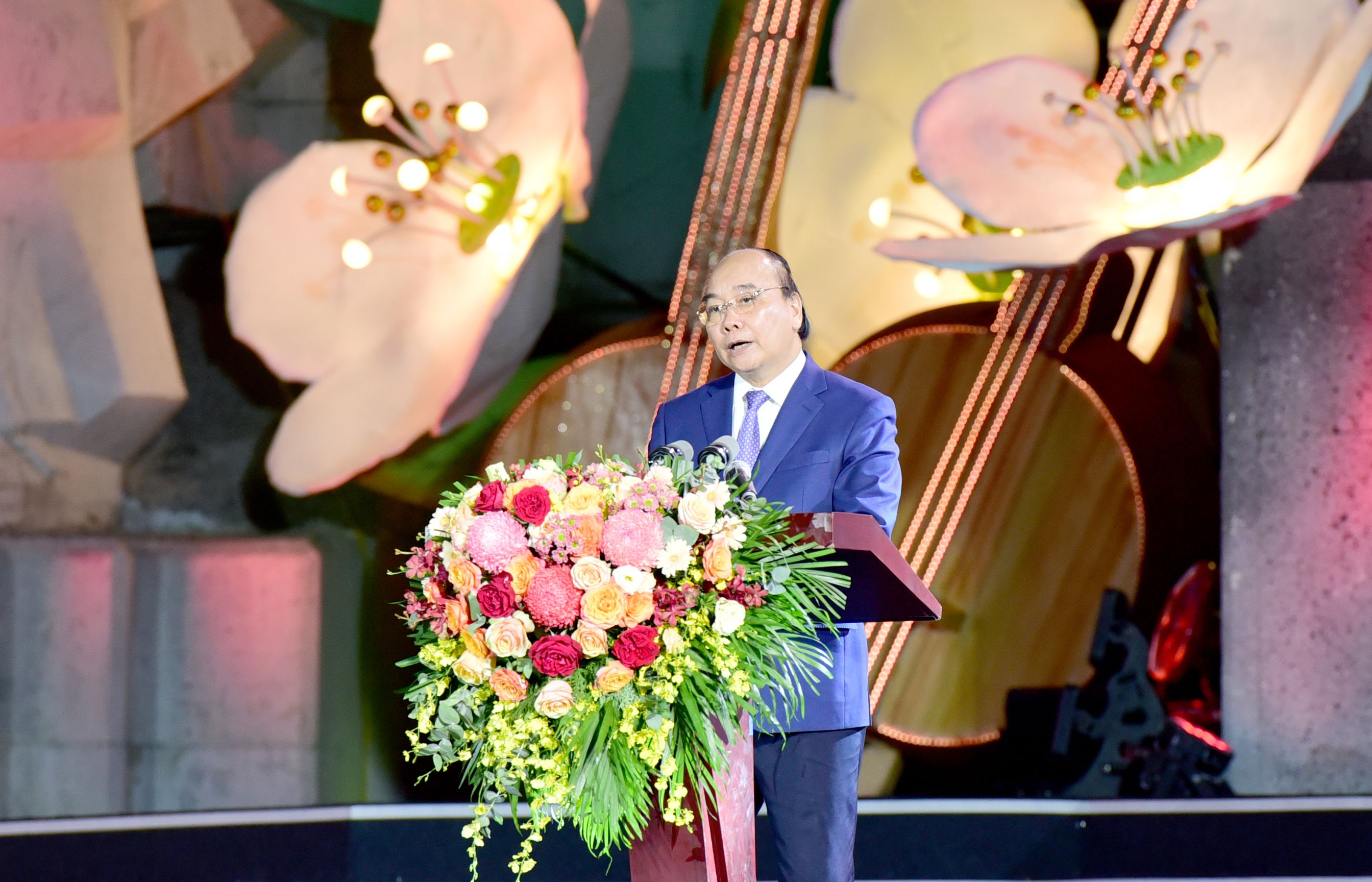 Bài phát biểu của Chủ tịch nước Nguyễn Xuân Phúc tại Lễ đón nhận Bằng ghi danh của UNESCO “Thực hành Then của người Tày, Nùng, Thái ở Việt Nam” vào danh sách di sản văn hóa phi vật thể đại diện của nh