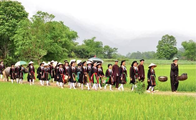 Phong tục cưới hỏi của dân tộc Sán Dìu ở Tuyên Quang