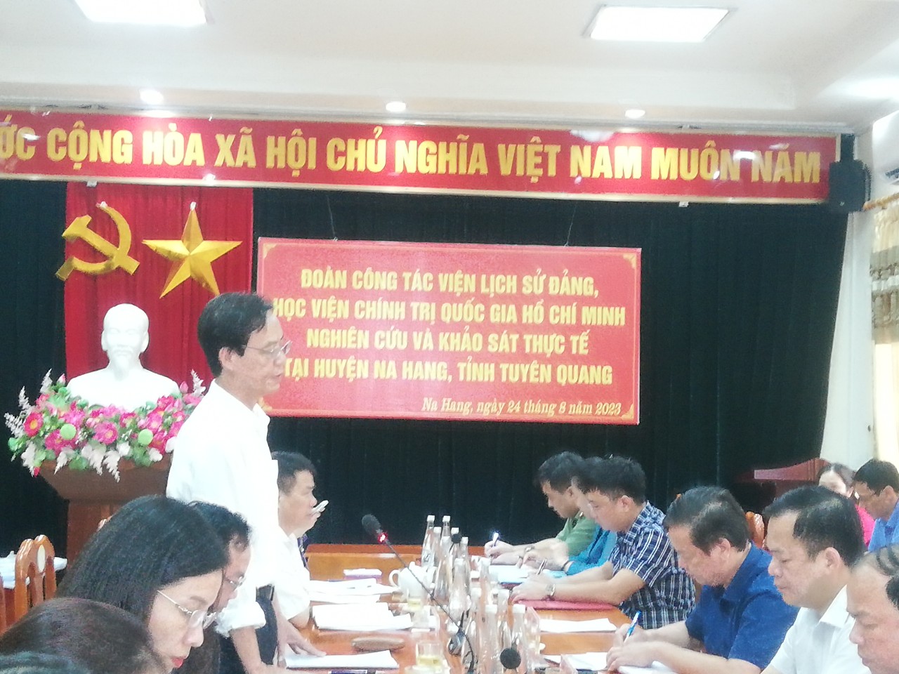 Một số giải pháp nâng cao năng lực lãnh đạo và sức chiến đấu của Đảng tại Đảng bộ huyện Na Hang