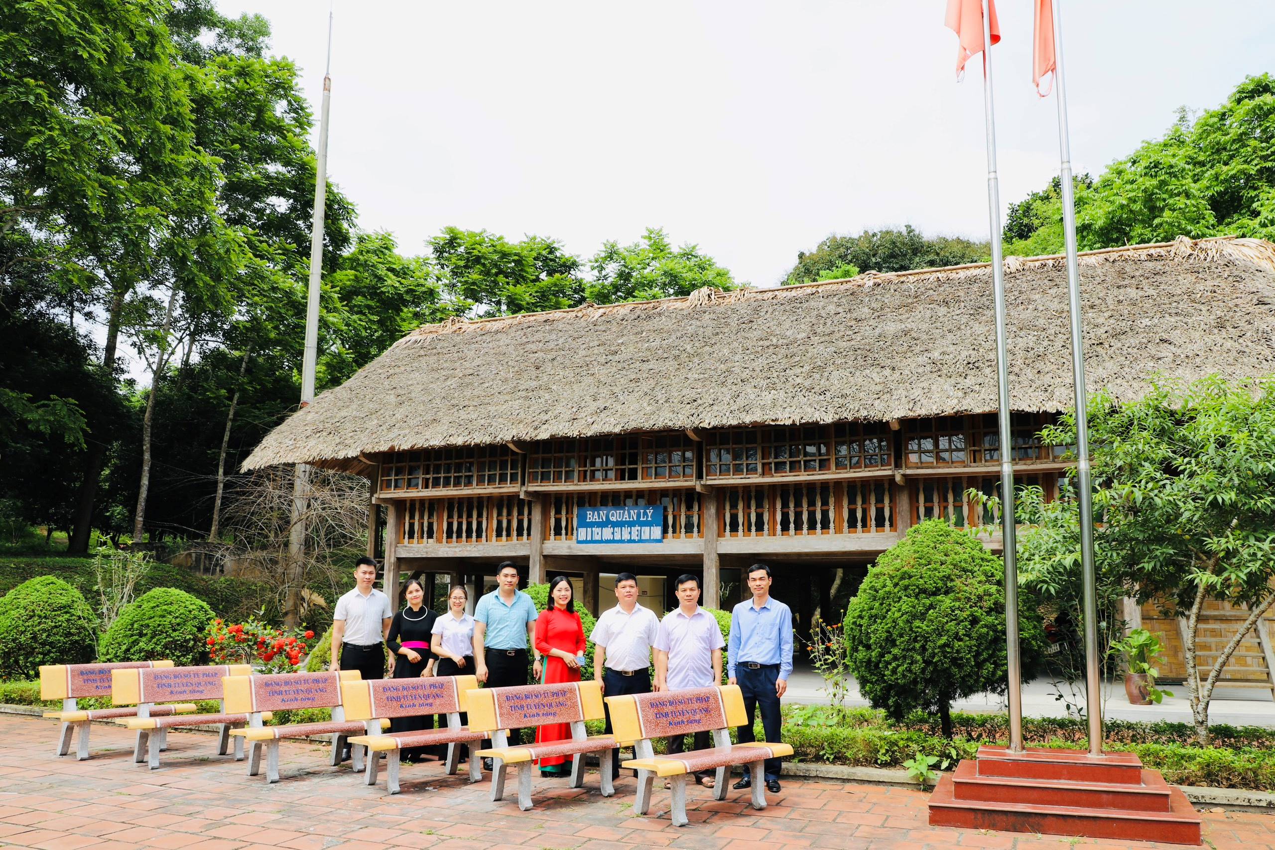 Ảnh tin