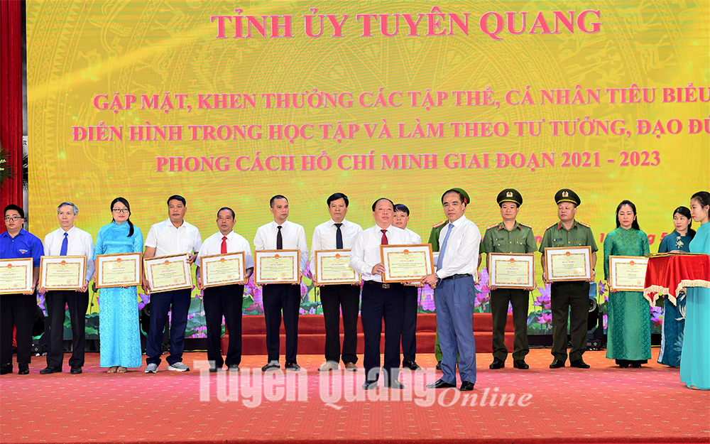 Ảnh tin
