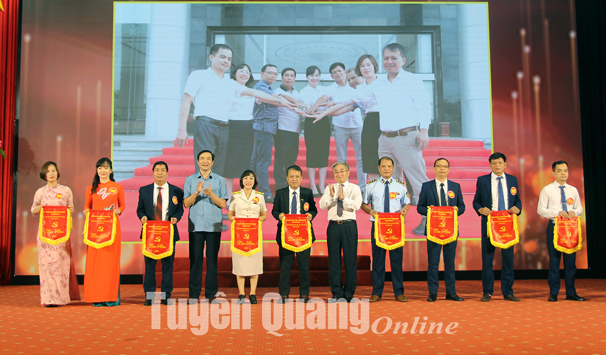 Ảnh tin