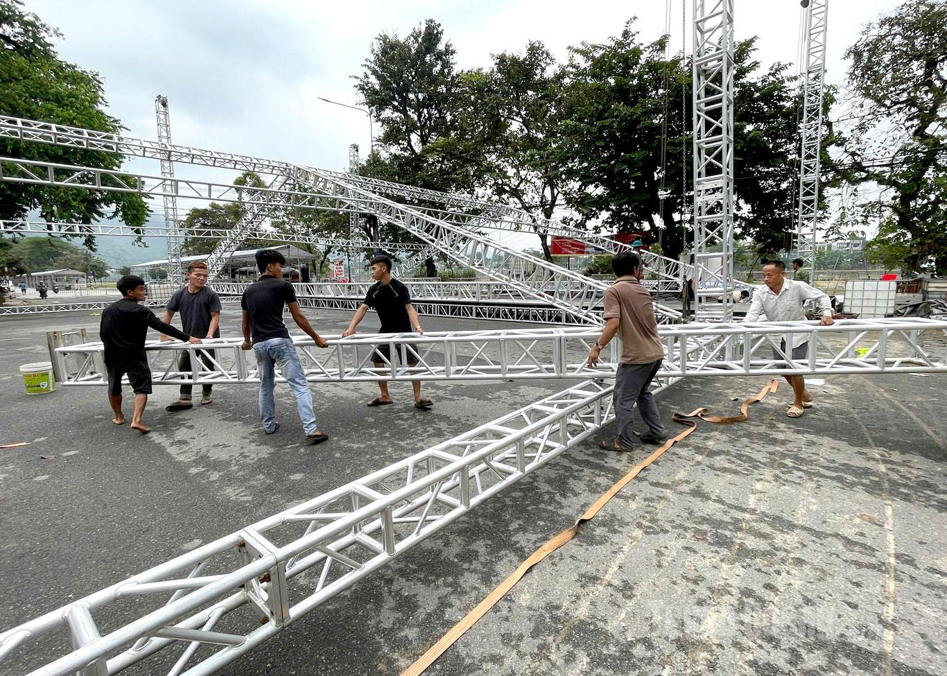 Sẵn sàng cho Hội chợ Công nghiệp – Nông thôn tiêu biểu khu vực phía Bắc 2025 tại Tuyên Quang