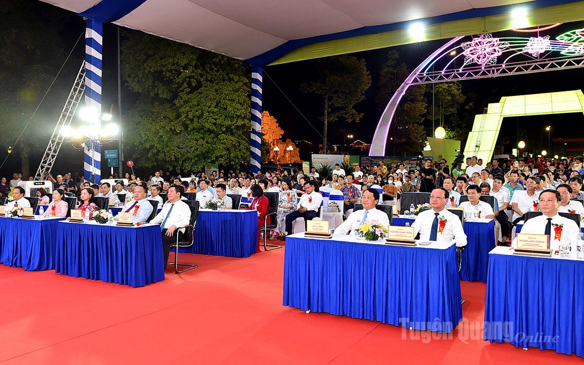 Khai mạc Hội chợ triển lãm hàng Công nghiệp nông thôn tiêu biểu khu vực phía Bắc – Tuyên Quang năm 2025