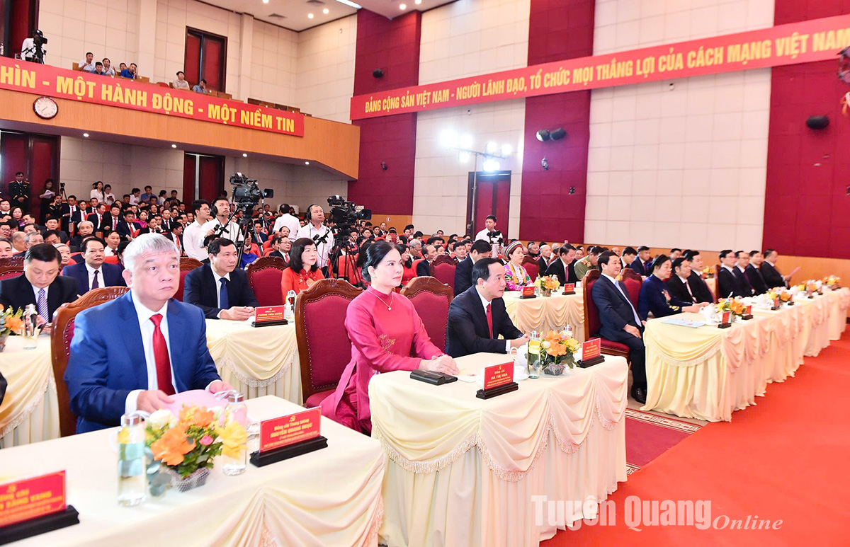 Lễ công bố sáp nhập tỉnh Tuyên Quang, Hà Giang, hợp nhất xã, kết thúc hoạt động cấp huyện và chỉ định công tác cán bộ