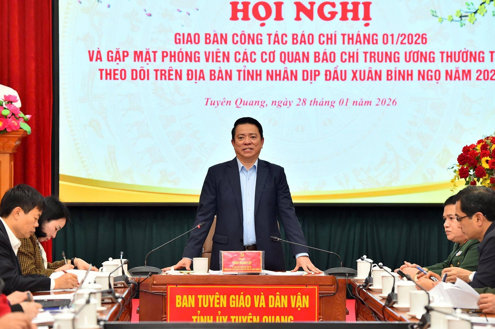 Đẩy mạnh công tác thông tin đối ngoại  qua báo, tạp chí địa phương