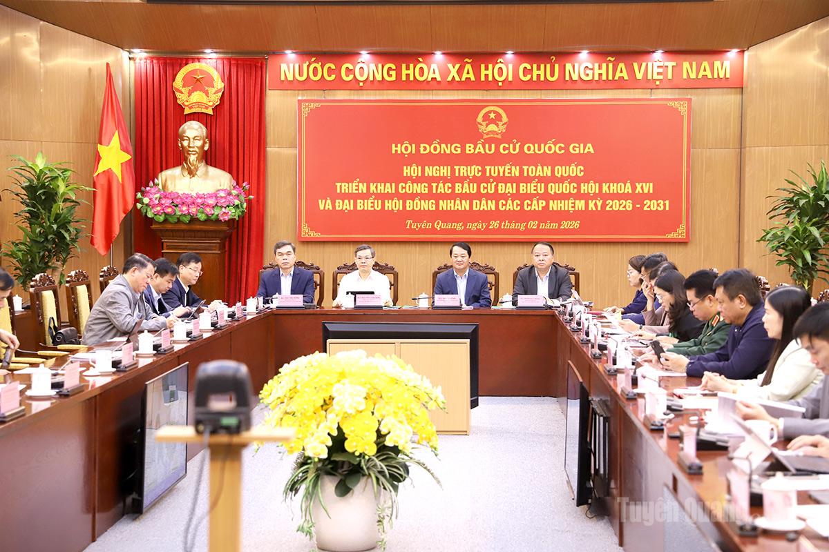 Đảm bảo cuộc bầu cử diễn ra dân chủ, bình đẳng, công khai và thành công