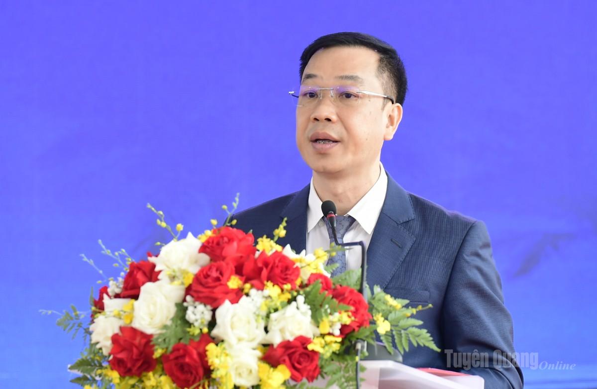 Đại diện chủ đầu tư phát biểu tại lễ khởi công.