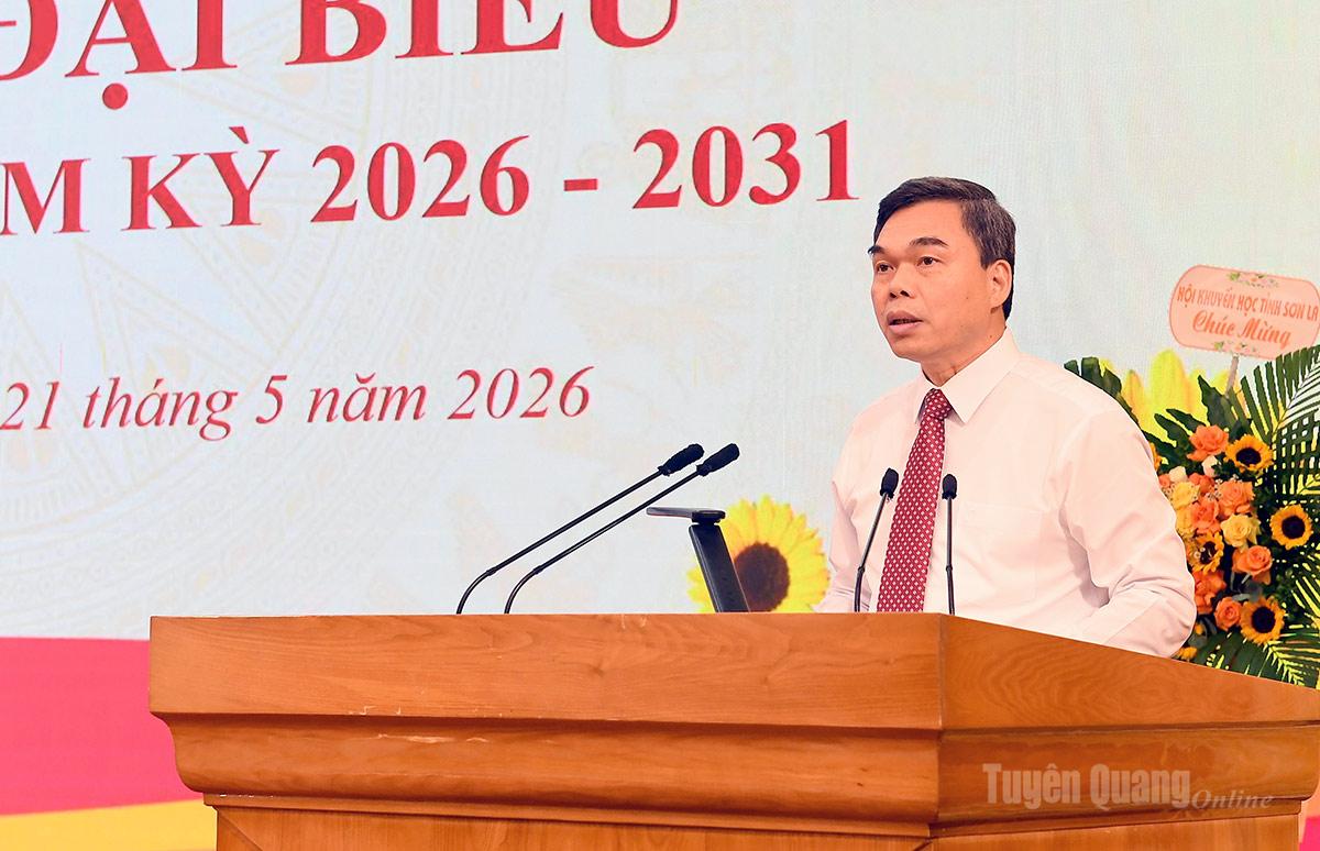 Đồng chí Phó Bí thư tỉnh ủy Ma Thế Hồng phát biểu chỉ đạo tại đại hội.
