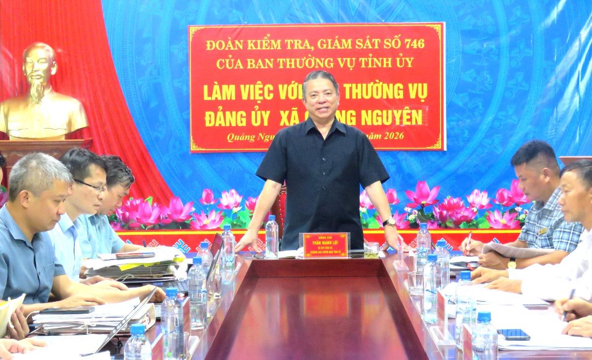 Đồng chí Trần Mạnh Lợi, Trưởng ban Tuyên giáo Tỉnh ủy chủ trì buổi làm việc.