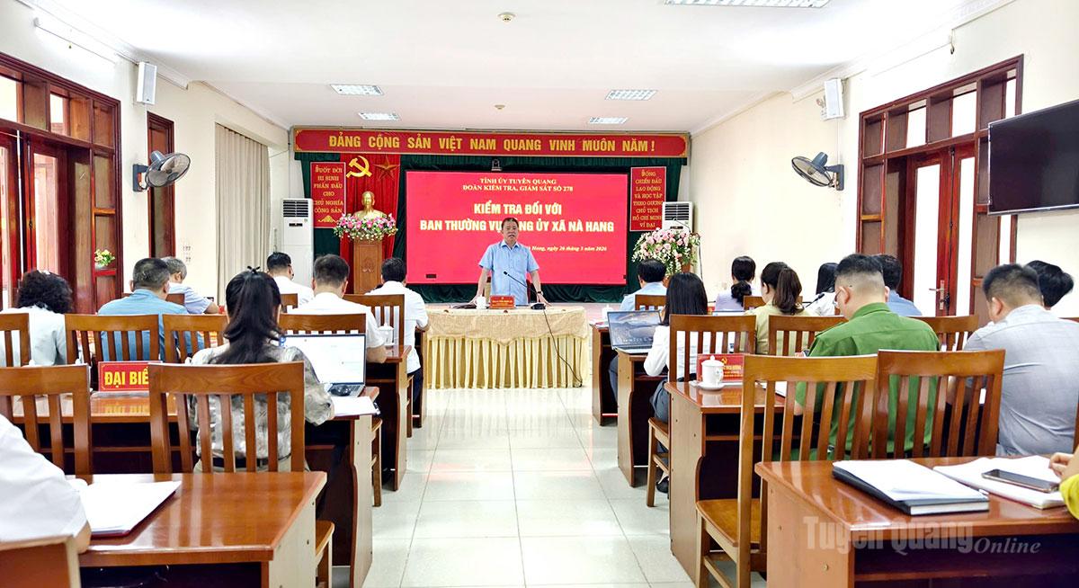 Quang cảnh buổi làm việc.
