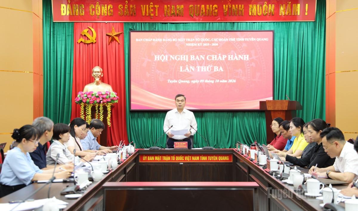 Đồng chí Ma Thế Hồng, Phó Bí thư Tỉnh ủy, Chủ tịch Ủy ban MTTQ Việt Nam tỉnh Tuyên Quang phát biểu kết luận hội nghị.