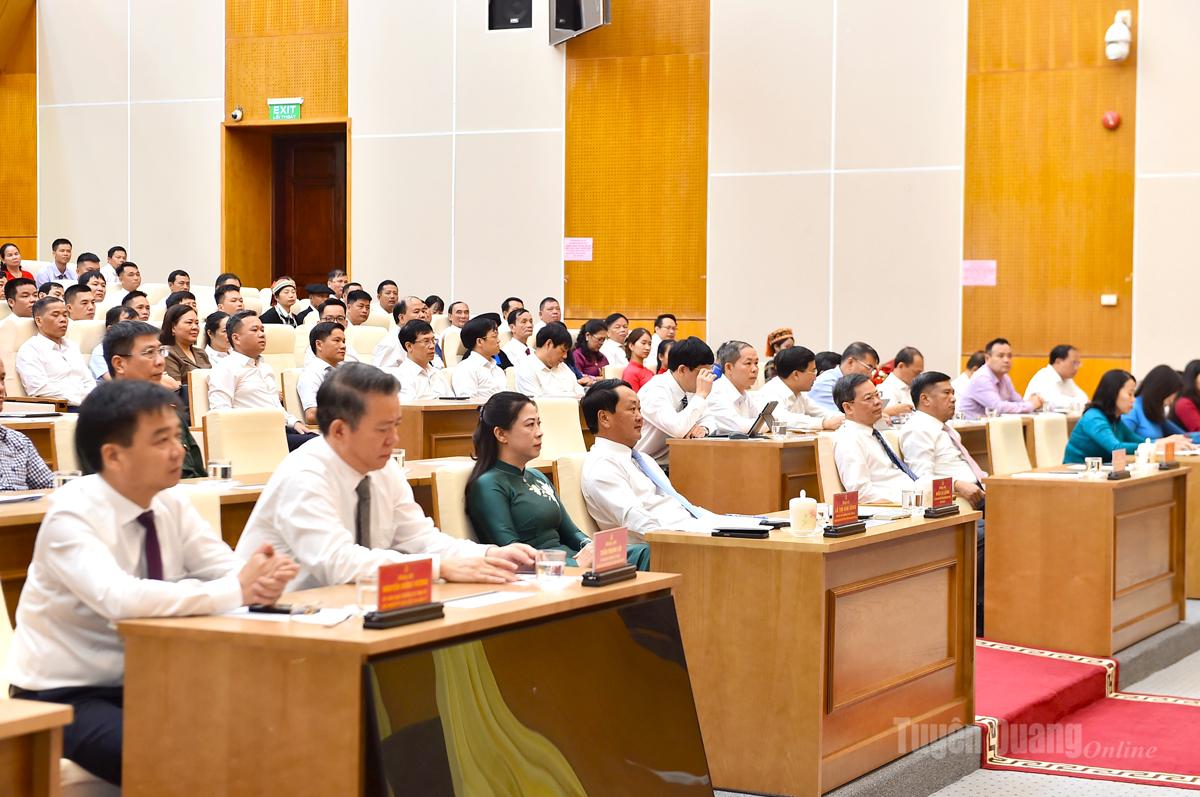Các đại biểu dự chương trình.