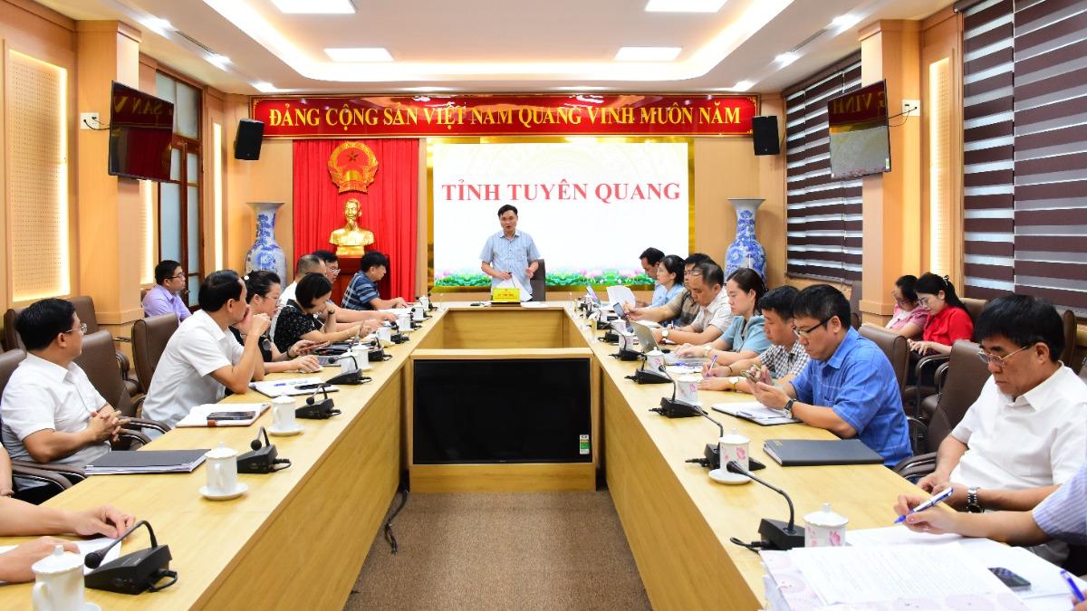 Các đại biểu dự buổi làm việc.