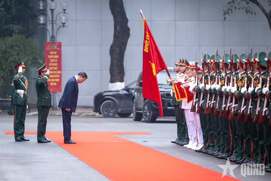 Tổng Bí thư, Chủ tịch nước Tô Lâm dự Lễ kỷ niệm 80 năm Ngày truyền thống LLVT Thủ đô Hà Nội và đón nhận danh hiệu Anh hùng LLVT nhân dân