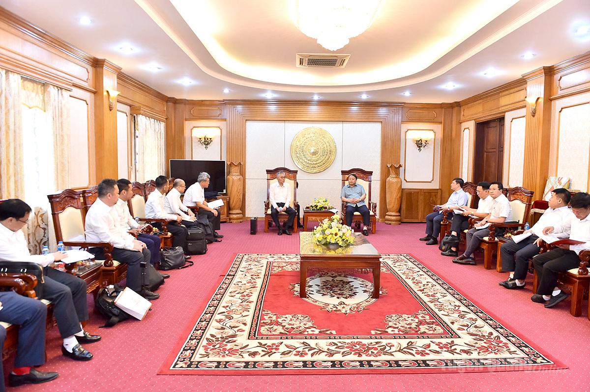 Quang cảnh buổi làm việc.