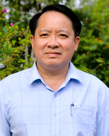 Đồng chí Hoàng Trọng Khoắn, Bí thư Đảng ủy,
Chủ tịch HĐND xã Tiên Yên