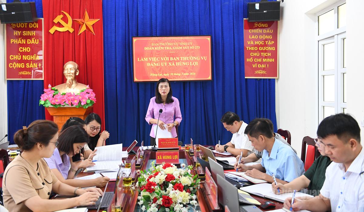 Đồng chí Phạm Thị Minh Xuân, Ủy viên Ban Thường vụ Tỉnh ủy, Phó Chủ tịch HĐND tỉnh chủ trì buổi làm việc với Ban Thường vụ Đảng ủy xã Hùng Lợi.