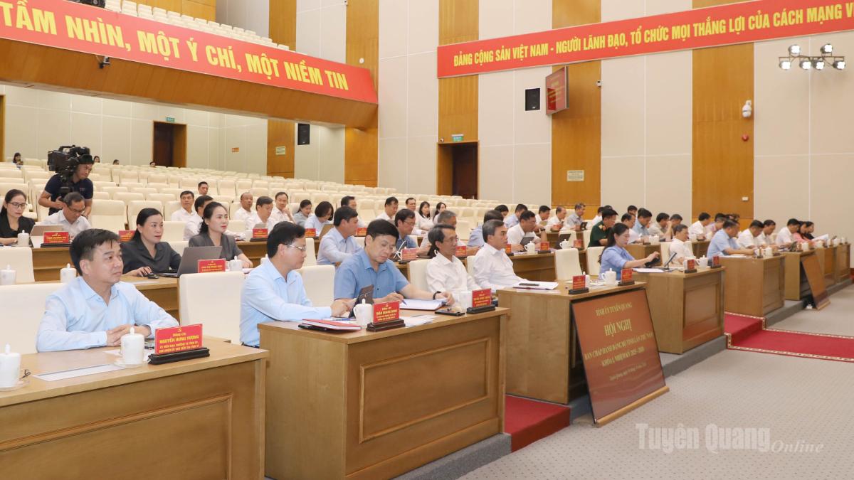 Quang cảnh hội nghị.