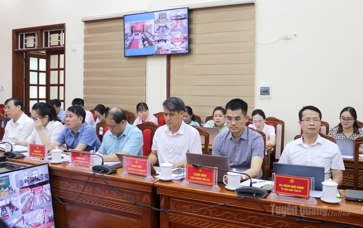 Các đại biểu dự Hội nghị.