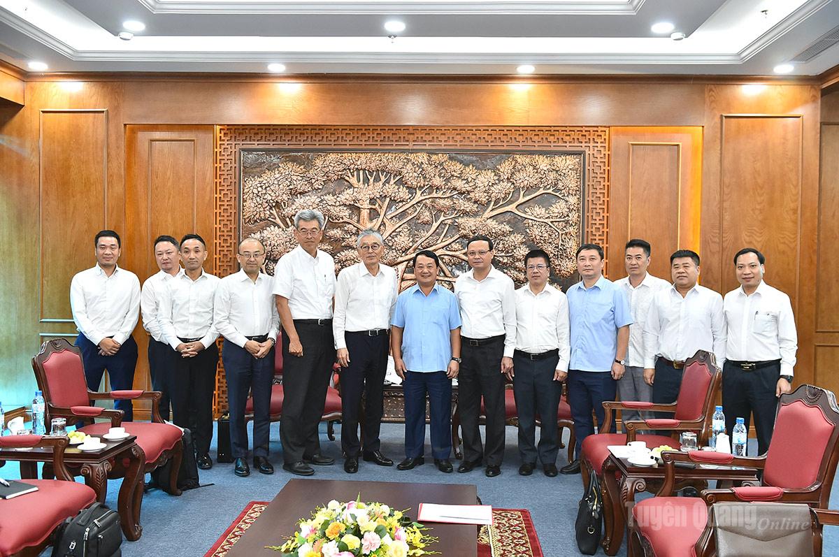 Các đại biểu chụp ảnh chung.