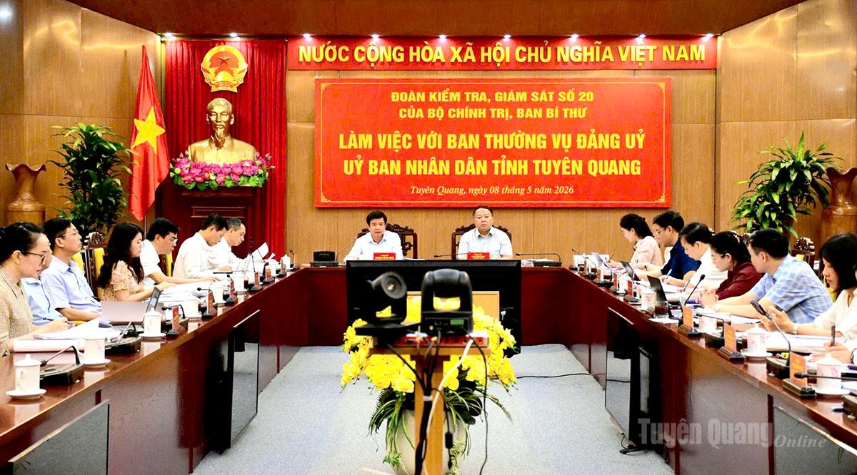 Quang cảnh buổi làm việc.