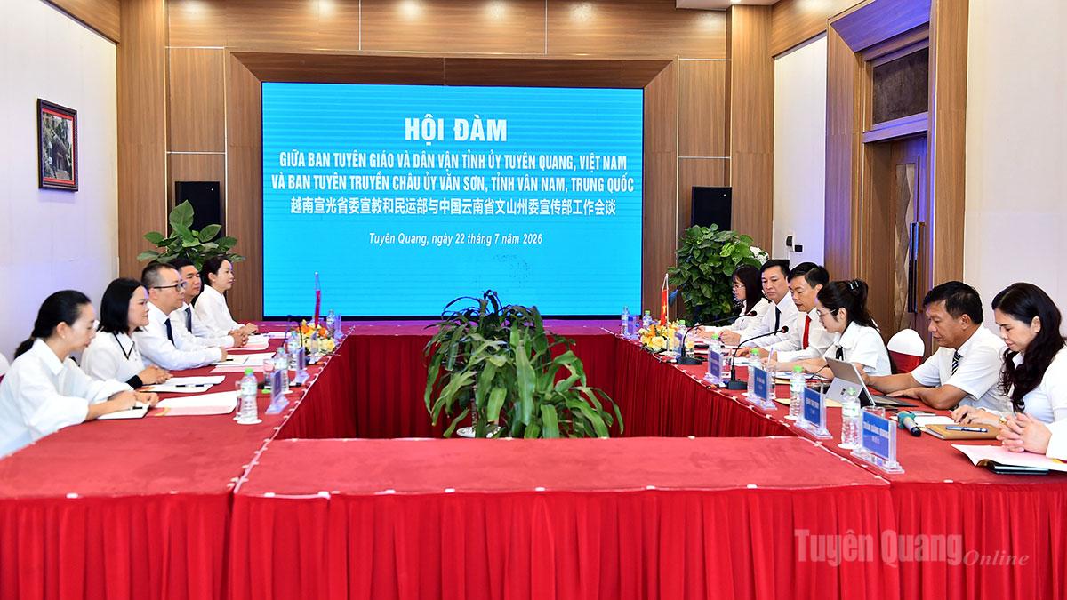 Hội đàm giữa Ban Tuyên giáo và Dân vận Tỉnh ủy Tuyên Quang và Ban Tuyên truyền Châu ủy Văn Sơn, tỉnh Vân Nam, Trung Quốc.