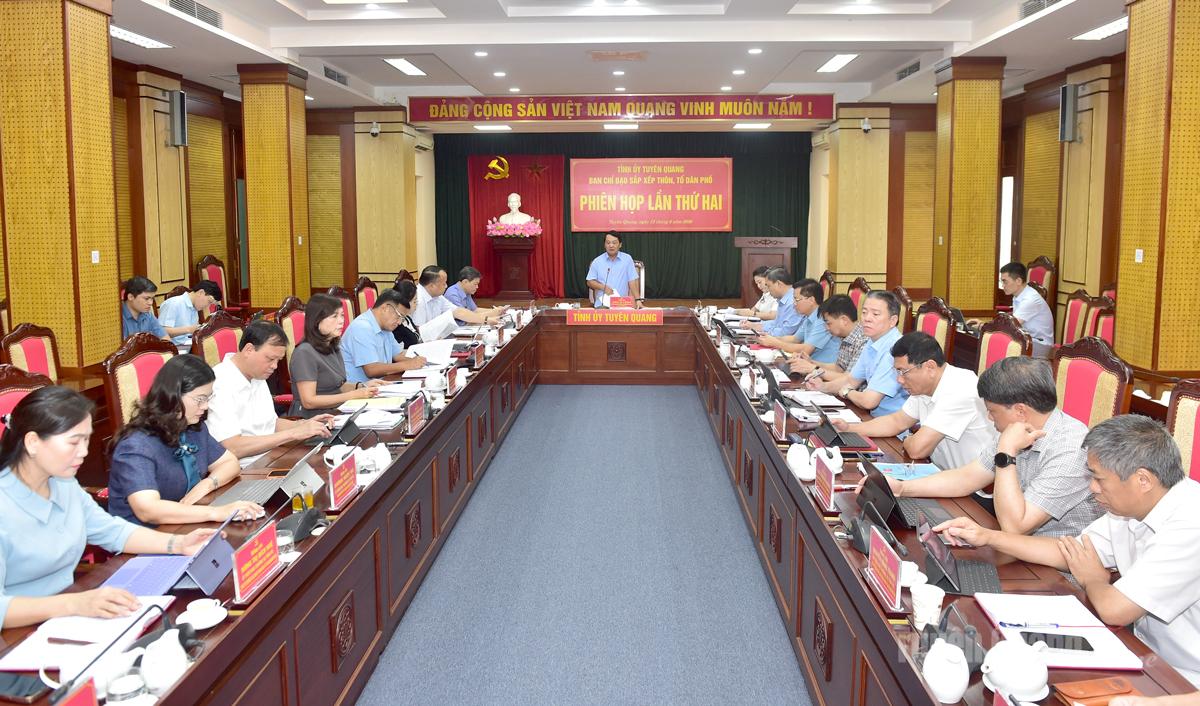 Các đại biểu tham dự phiên họp.