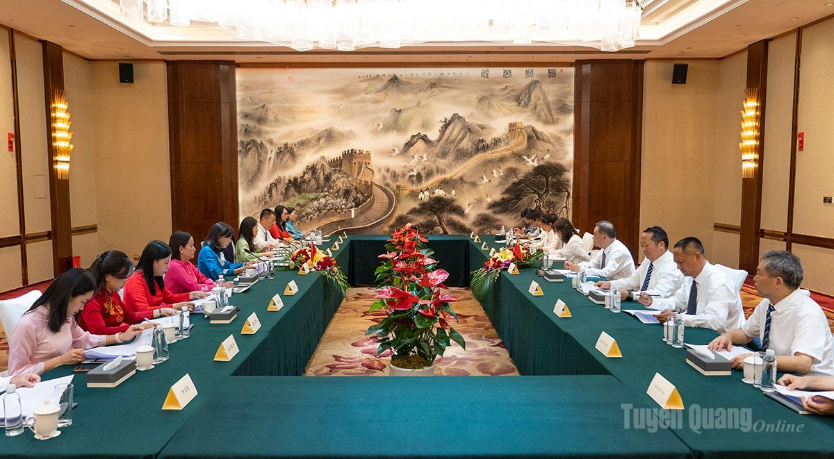 Toàn cảnh buổi hội đàm.
