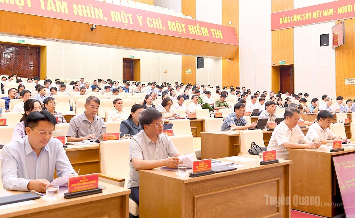 Các đồng chí Ủy viên Ban Thường vụ Tỉnh ủy dự lớp bồi dưỡng.