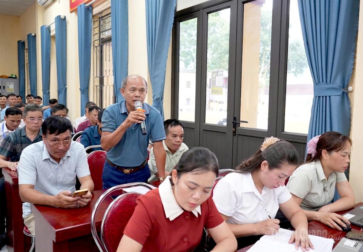 Cử tri xã Tân Quang kiến nghị nhiều nội dung quan trọng.