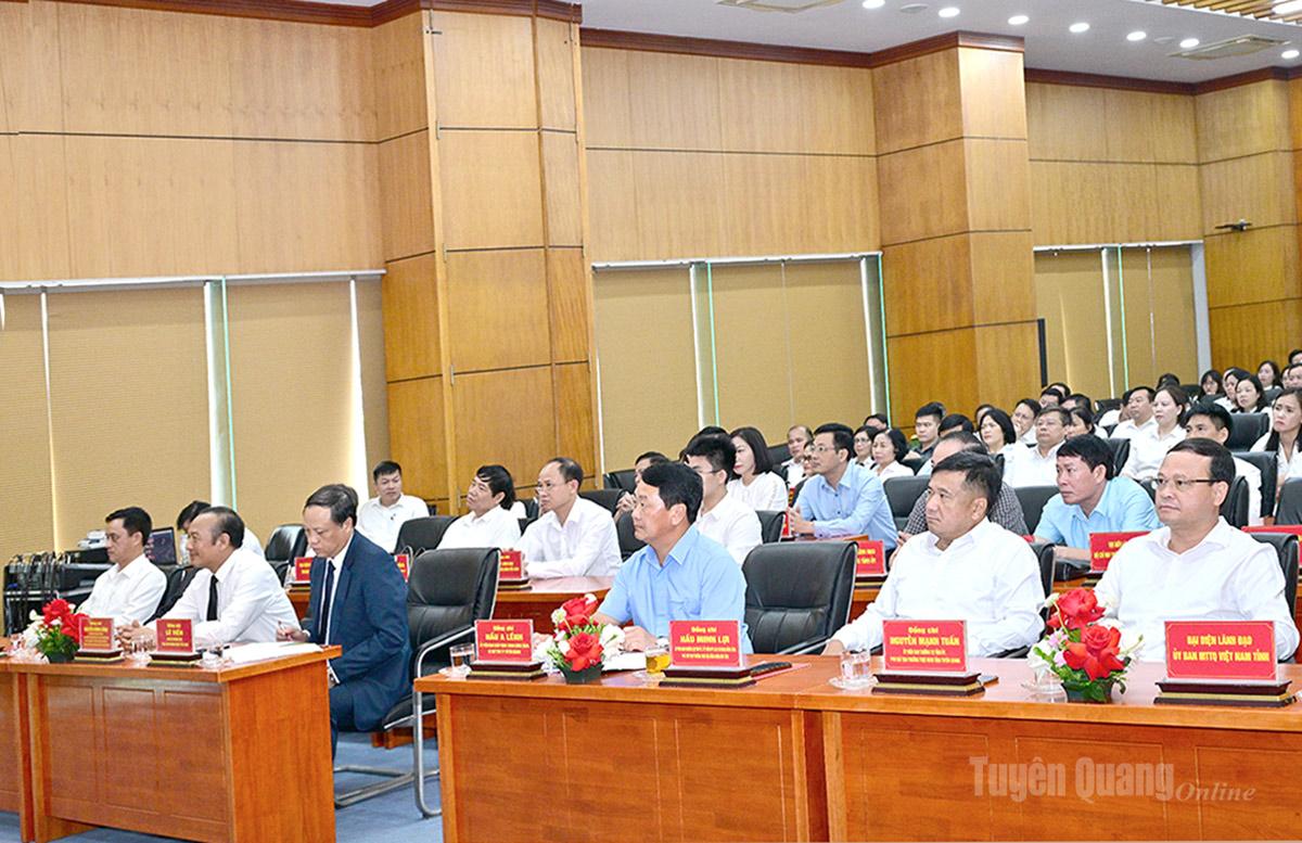 Các đại biểu dự Lễ công bố và trao Quyết định bổ nhiệm Chánh án Tòa án nhân dân tỉnh Tuyên Quang.